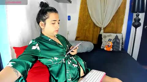  SARAHJEY     online show from 8, 3, 2026