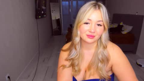 Snapshot of sarahmils chatting on 31, 3, 2026 Sarah online show from 31, 3, 2026