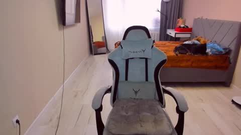 Snapshot of sarahmils chatting on 9, 4, 2026 Sarah online show from 9, 4, 2026