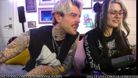 Snapshot of sarahmoonsg chatting on 4, 2, 2025 Sarah Moon online show from 4, 2, 2025