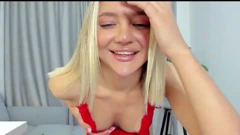 sarahphyllis online show from 9, 9, 2025