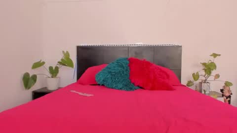 Snapshot of sarahredi chatting on 16, 1, 2025 Girl next door online show from 16, 1, 2025