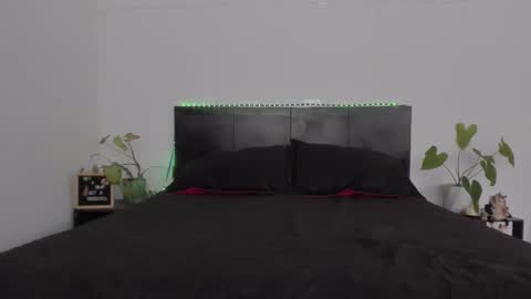 Snapshot of sarahredi chatting on 31, 1, 2025 Girl next door online show from 31, 1, 2025