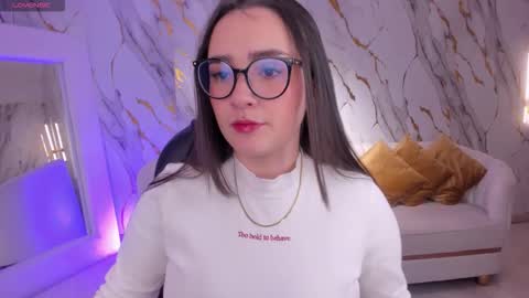 Snapshot of sarahrhodes_ chatting on 15, 10, 2025 Sarah Rhodes online show from 15, 10, 2025