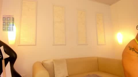 Sara online show from 6, 10, 2025