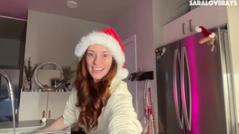 Snapshot of saraloverays chatting on 25, 12, 2024 Back from Vacay Follow for more here online show from 25, 12, 2024