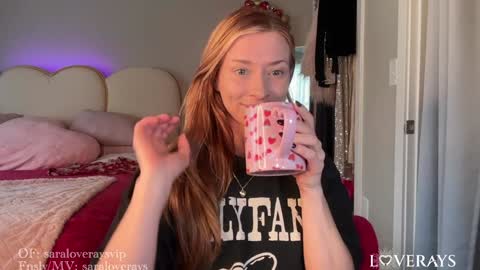 Snapshot of saraloverays chatting on 9, 10, 2025 Back from Vacay Follow for more here online show from 9, 10, 2025