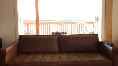 Snapshot of saraloverays chatting on 31, 10, 2025 Back from Vacay Follow for more here online show from 31, 10, 2025