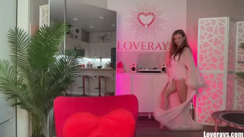 Snapshot of saraloverays chatting on 12, 11, 2025 Back from Vacay Follow for more here online show from 12, 11, 2025