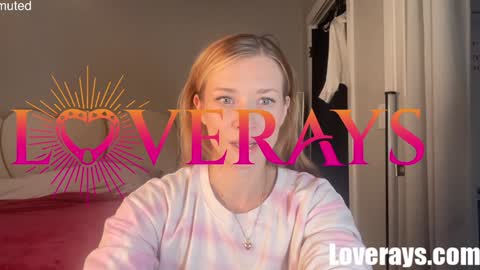 Snapshot of saraloverays chatting on 22, 11, 2025 Back from Vacay Follow for more here online show from 22, 11, 2025