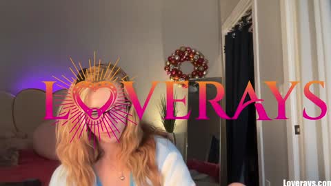 Snapshot of saraloverays chatting on 24, 11, 2025 Back from Vacay Follow for more here online show from 24, 11, 2025