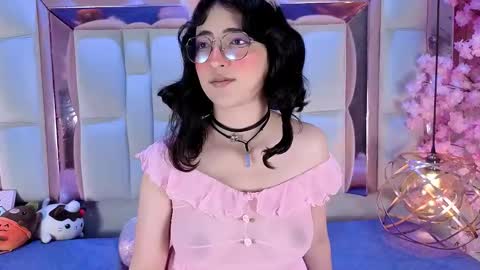 Snapshot of saramartini2 chatting on 2, 12, 2025 sara online show from 2, 12, 2025