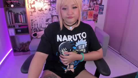 Snapshot of sararuales5 chatting on 5, 3, 2025 Sara Ruales online show from 5, 3, 2025