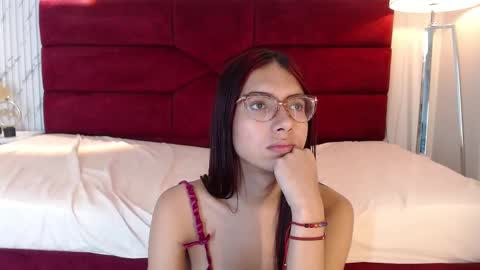 Snapshot of sarasaenz_99 chatting on 21, 2, 2025 Sara online show from 21, 2, 2025