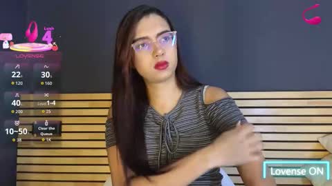 Snapshot of sarasaenz_99 chatting on 19, 12, 2025 Sara online show from 19, 12, 2025