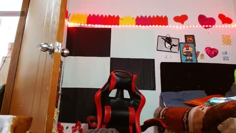 Snapshot of saray_extrovert1 chatting on 11, 4, 2026 Sara Jimenez online show from 11, 4, 2026