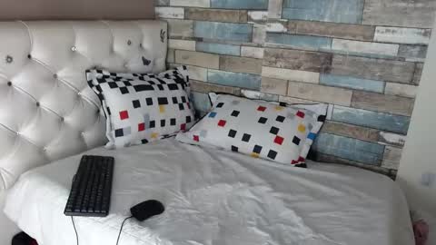 saray_hot202cl online show from 26, 1, 2025