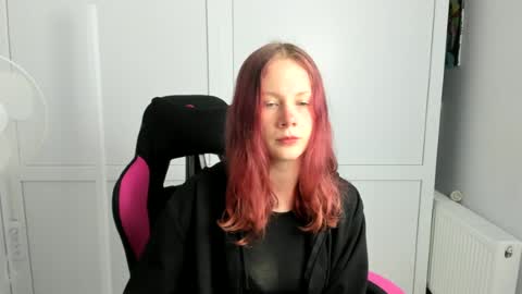 Snapshot of sareenadark_ chatting on 6, 7, 2026 Hinata online show from 6, 7, 2026