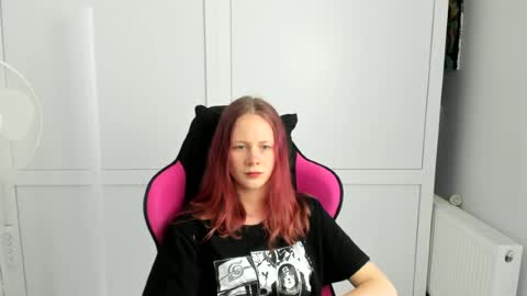 Snapshot of sareenadark_ chatting on 7, 7, 2026 Hinata online show from 7, 7, 2026
