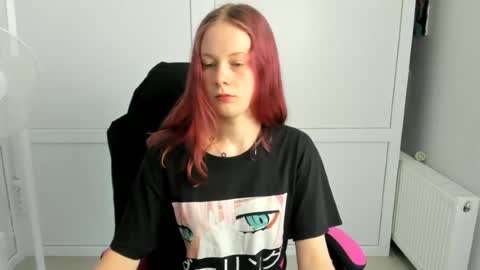 Snapshot of sareenadark_ chatting on 9, 7, 2026 Hinata online show from 9, 7, 2026