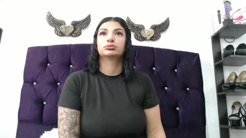 Snapshot of sarita_multisquirt chatting on 4, 11, 2025 Sara online show from 4, 11, 2025