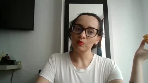 Snapshot of sarita_start chatting on 23, 9, 2025 sarita_start online show from 23, 9, 2025