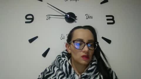 Snapshot of sarita_start chatting on 18, 11, 2025 sarita_start online show from 18, 11, 2025