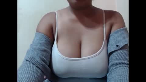 saronette online show from 3, 11, 2025