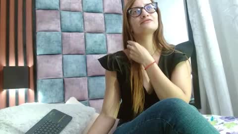 Snapshot of sarra_restrepooo chatting on 16, 1, 2025 sara online show from 16, 1, 2025
