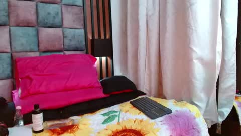 Snapshot of sarra_restrepooo chatting on 10, 3, 2025 sara online show from 10, 3, 2025