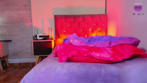 Snapshot of sary_littlesmiles chatting on 6, 5, 2026 Sary online show from 6, 5, 2026