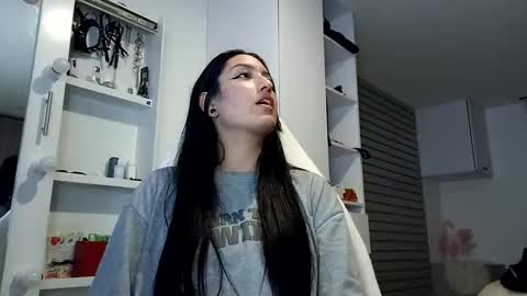 yesica online show from 10, 3, 2025