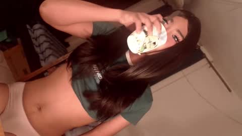 Snapshot of sasha_blade chatting on 5, 3, 2026 Sasha online show from 5, 3, 2026