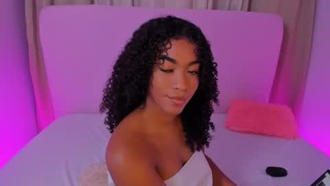 Snapshot of sasha_fox0 chatting on 21, 4, 2026 emy online show from 21, 4, 2026