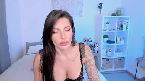 Sasha Miro online show from 26, 11, 2025