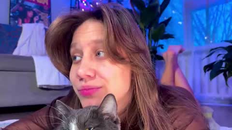 Alexandra Sasha in short online show from 1, 12, 2025