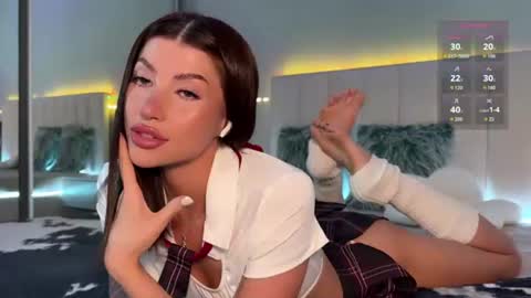 Hi everyone my name is Sasha   online show from 14, 7, 2026