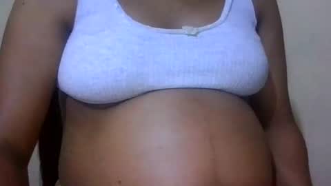 Snapshot of sasha_unlimtd chatting on 5, 4, 2026 sasha_unlimtd online show from 5, 4, 2026