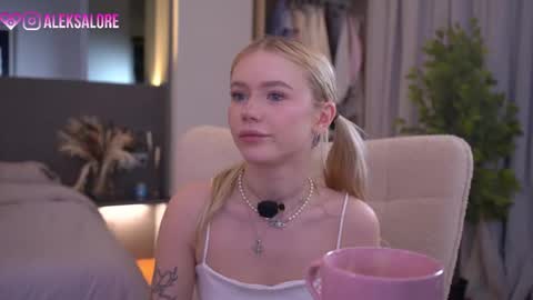 Snapshot of sashalore chatting on 22, 3, 2026 sashalore online show from 22, 3, 2026