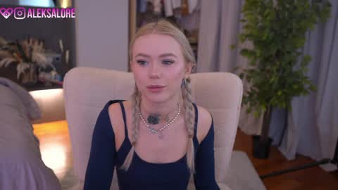 Snapshot of sashalore chatting on 5, 4, 2026 sashalore online show from 5, 4, 2026