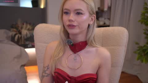 Snapshot of sashalore chatting on 11, 4, 2026 sashalore online show from 11, 4, 2026