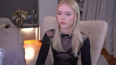 Snapshot of sashalore chatting on 13, 4, 2026 sashalore online show from 13, 4, 2026