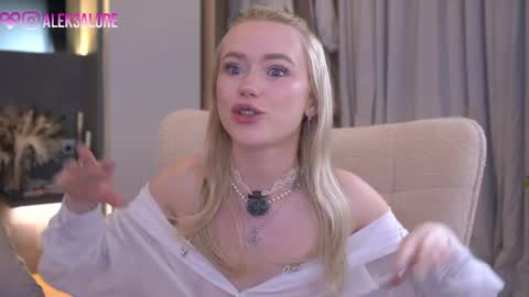 Snapshot of sashalore chatting on 18, 4, 2026 sashalore online show from 18, 4, 2026