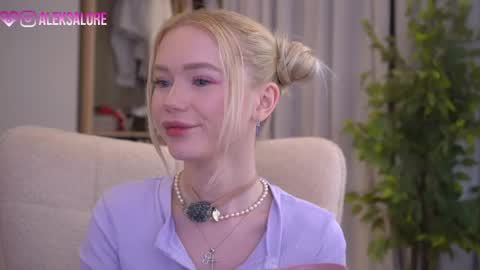 Snapshot of sashalore chatting on 22, 4, 2026 sashalore online show from 22, 4, 2026