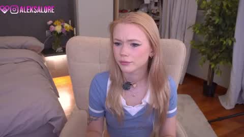Snapshot of sashalore chatting on 20, 6, 2026 sashalore online show from 20, 6, 2026