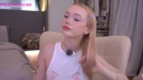 Snapshot of sashalore chatting on 3, 7, 2026 sashalore online show from 3, 7, 2026
