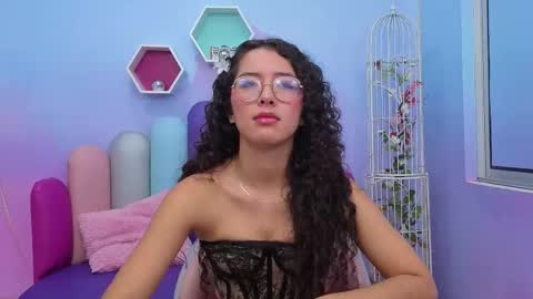 Snapshot of sashamonroee_ chatting on 15, 11, 2025 SashaMonroee online show from 15, 11, 2025