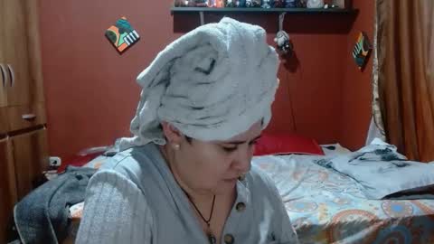 Snapshot of sasharosee2 chatting on 6, 1, 2026 S A S H A R O S E online show from 6, 1, 2026