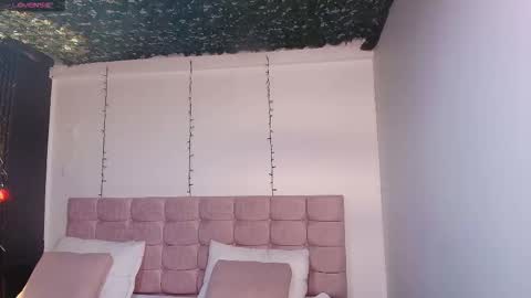 Snapshot of sasharosee_ chatting on 14, 9, 2025 S A S H A R O S E online show from 14, 9, 2025