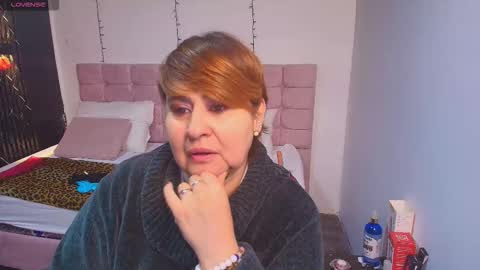 Snapshot of sasharosee_ chatting on 16, 9, 2025 S A S H A R O S E online show from 16, 9, 2025